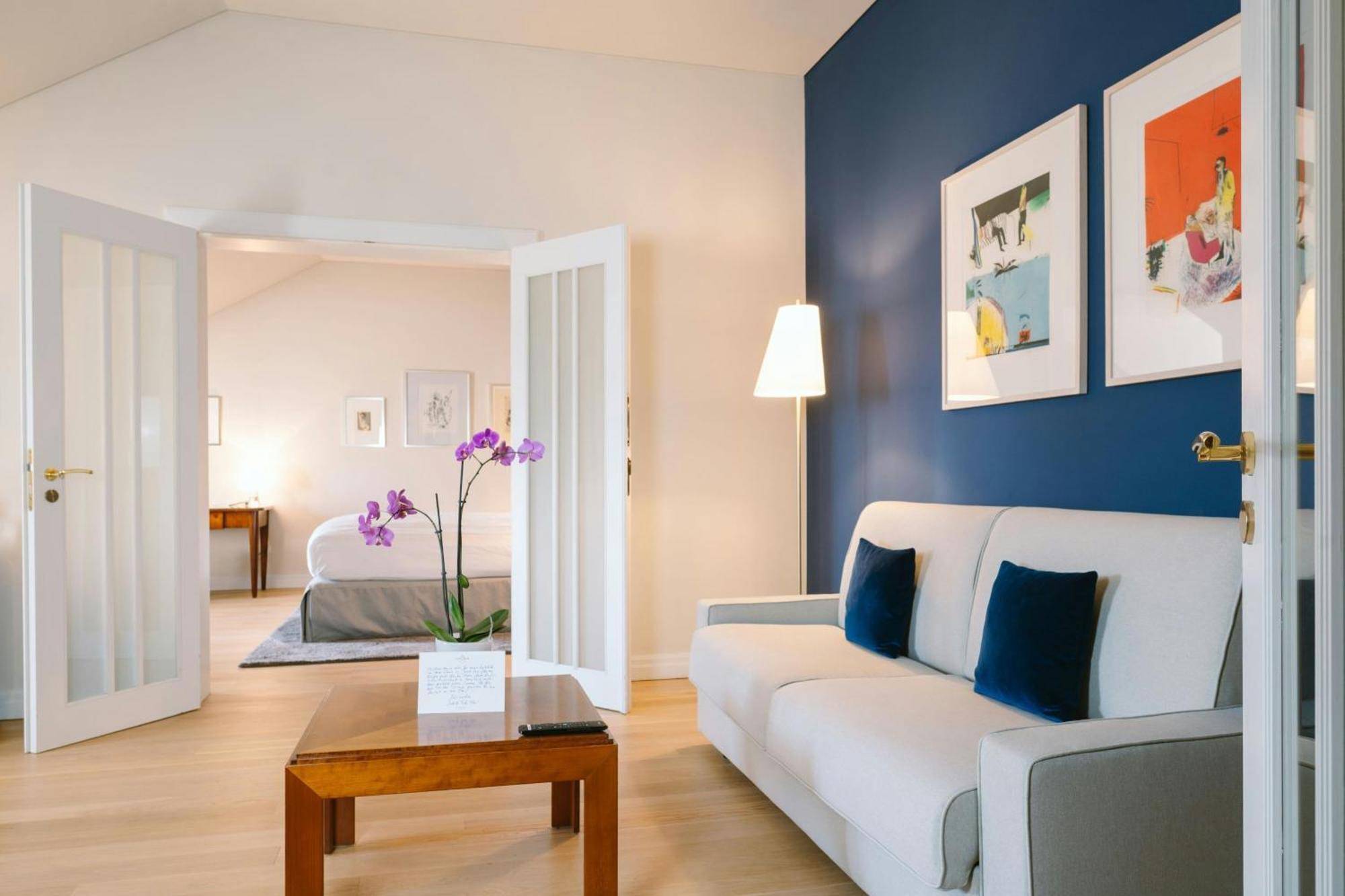 Double Suite Sofa Bed City View